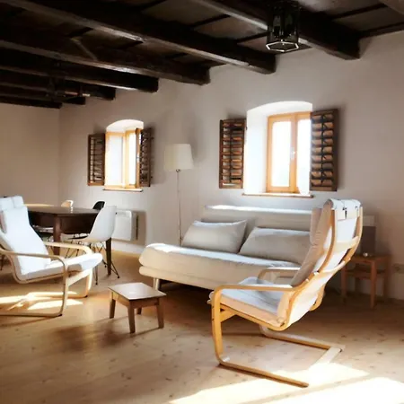 Weinkellerurlaub Roeschitz *